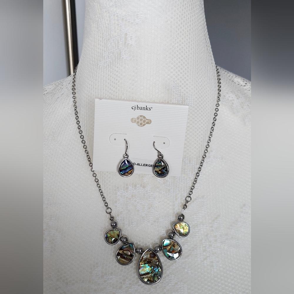 New women's necklace and earring